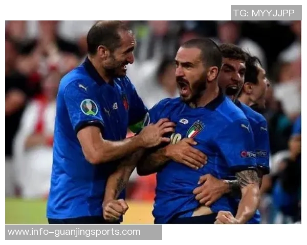 意大利与英格兰点球大战回顾精彩瞬间与历史意义分析